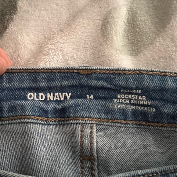 Old navy jeans - Picture 3 of 3